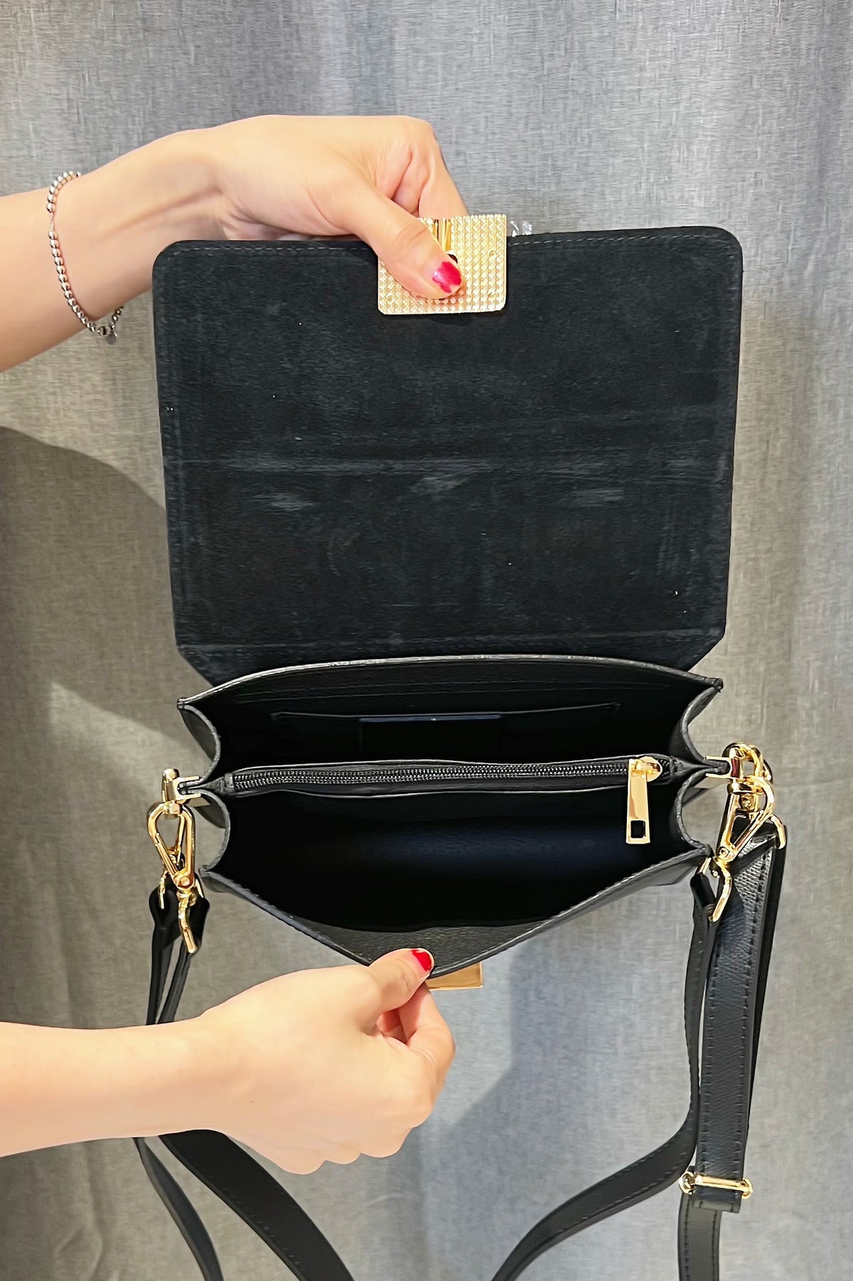 ZZ009 Black Leather Handbag