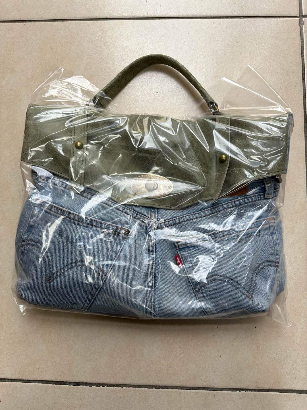 L0796 Bag 14.6in 10 Color Options