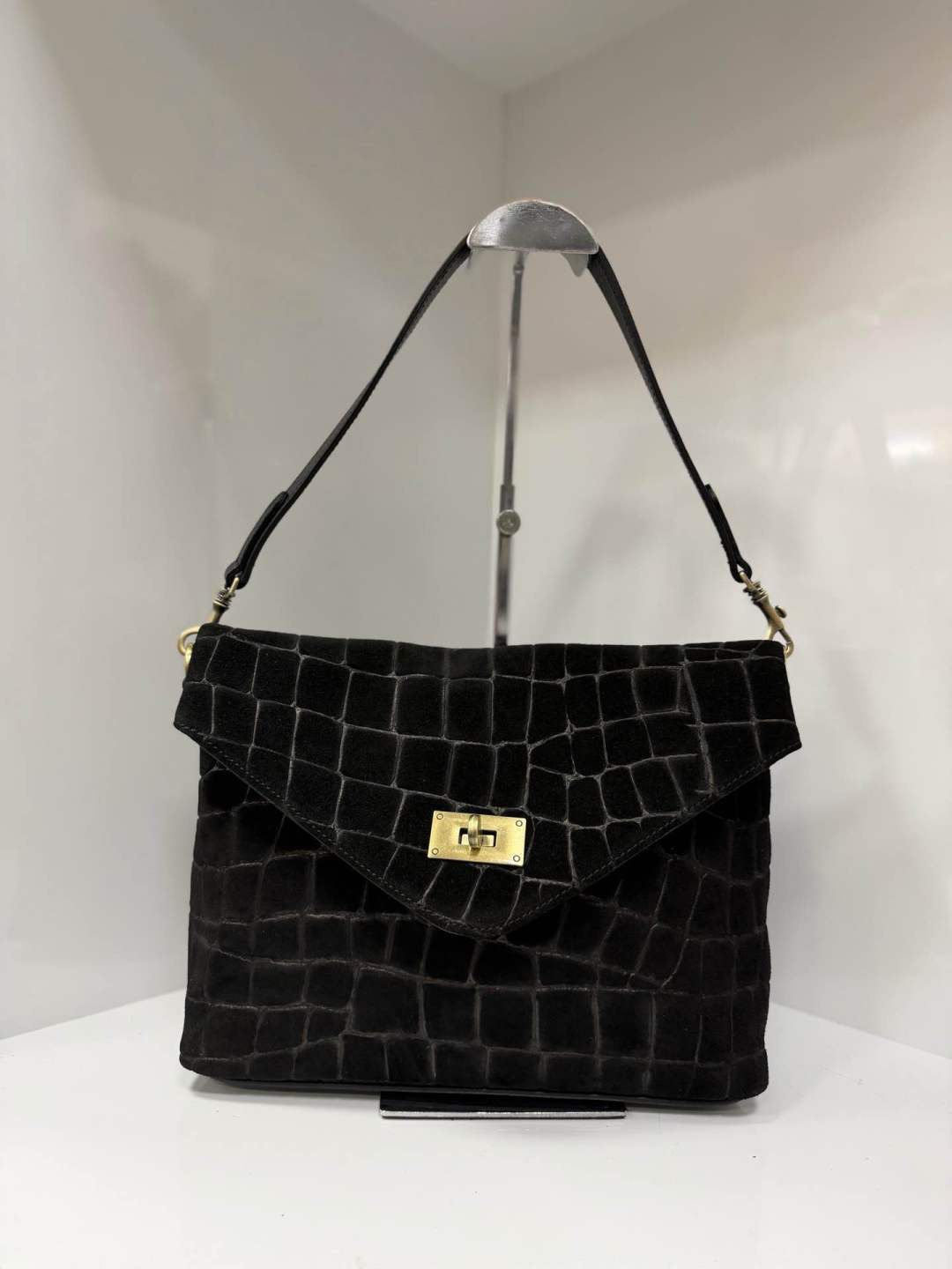 St064 Black Shoulder Bag