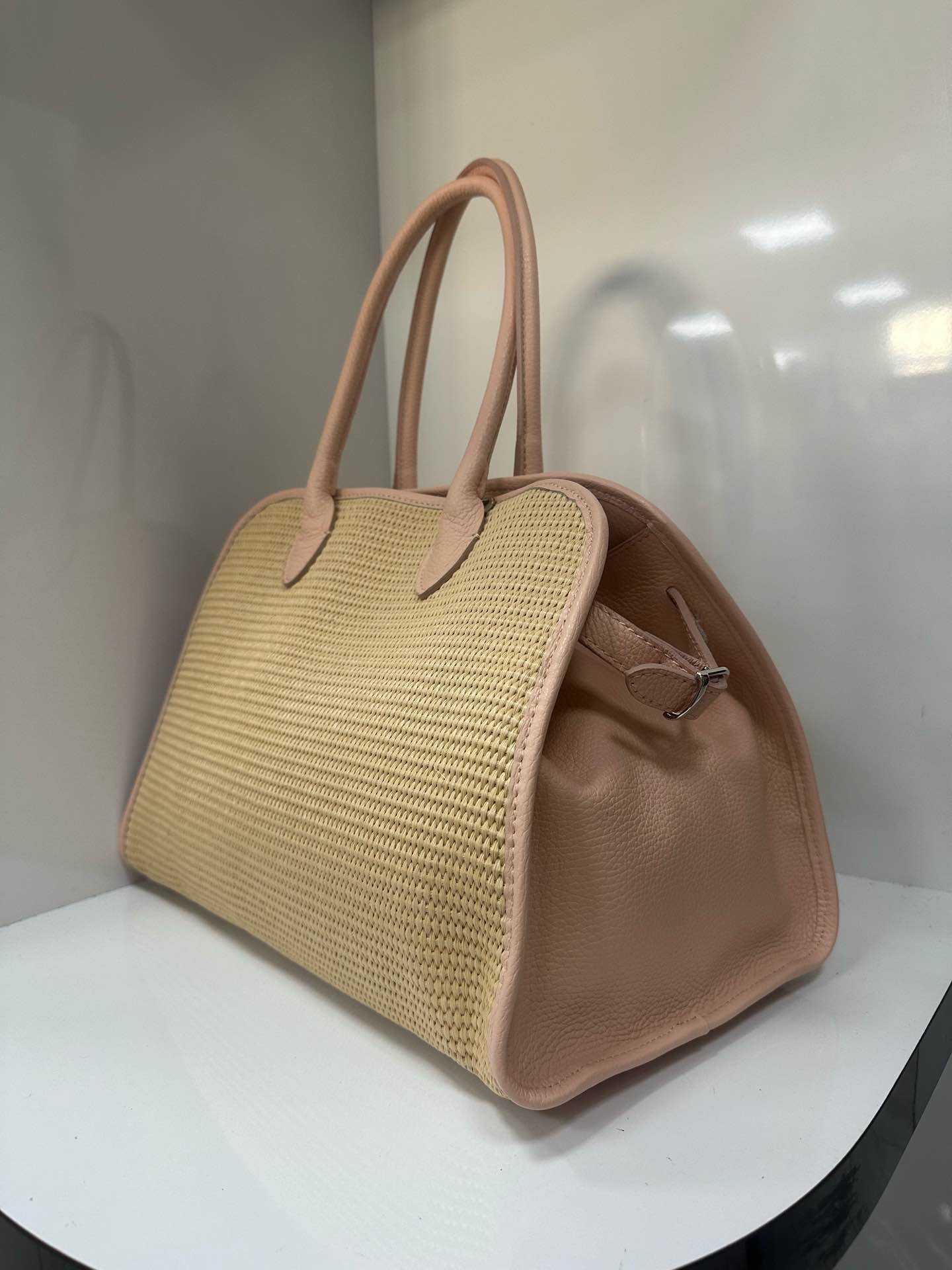 L0251 Bag 15.7in 5 Color Options