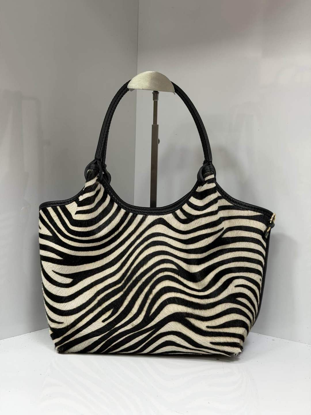 L0584 Bag 13.8in 5 Color Options
