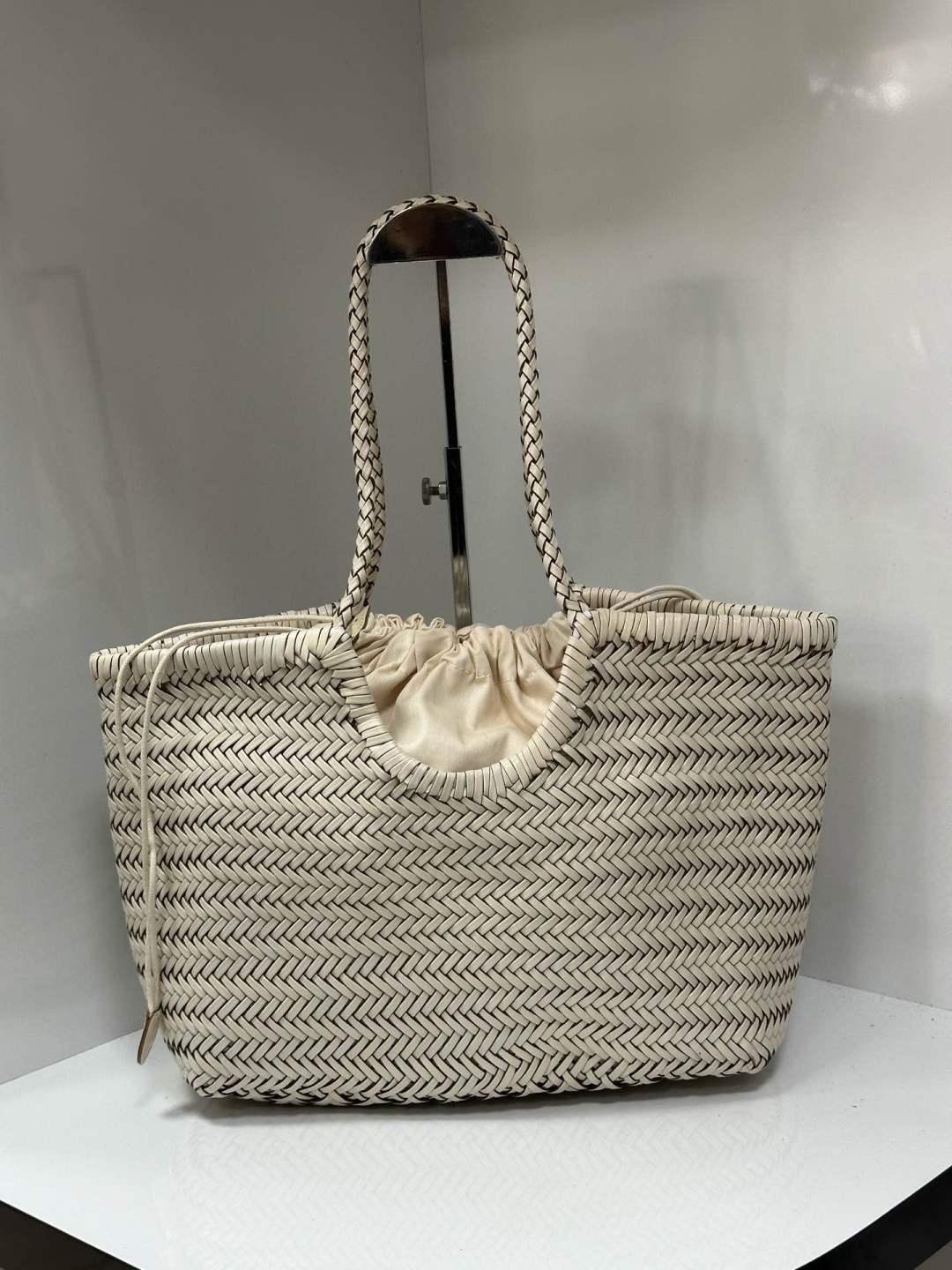 L0561 Bag 10.6in 6 Color Options