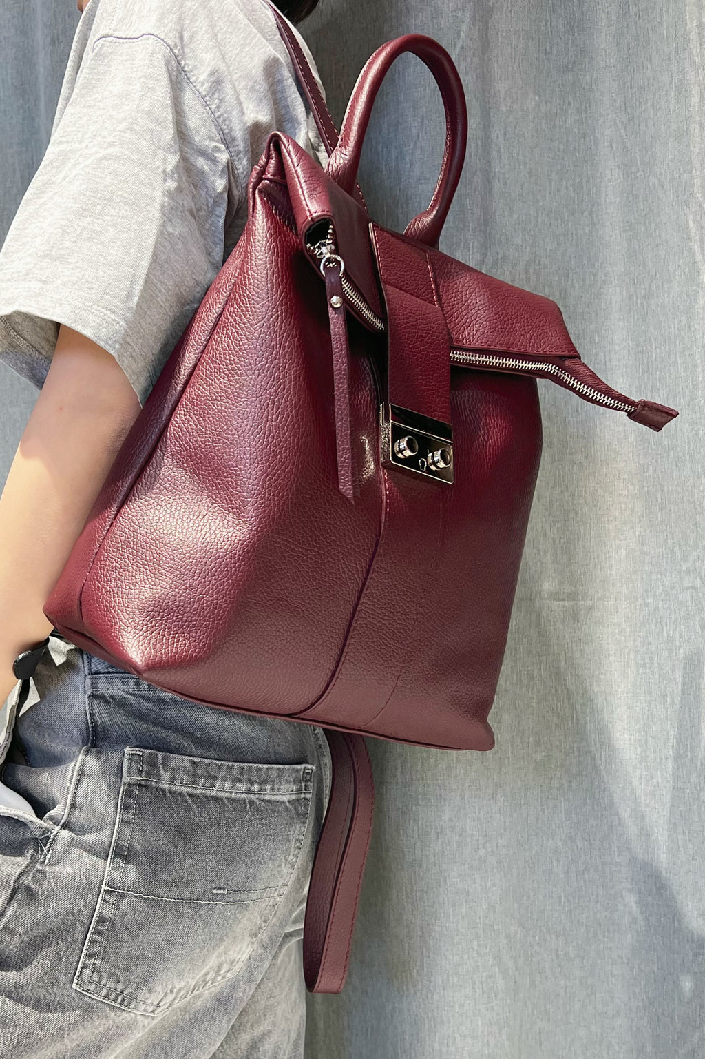 ZZ084 Burgundy Leather Backpack