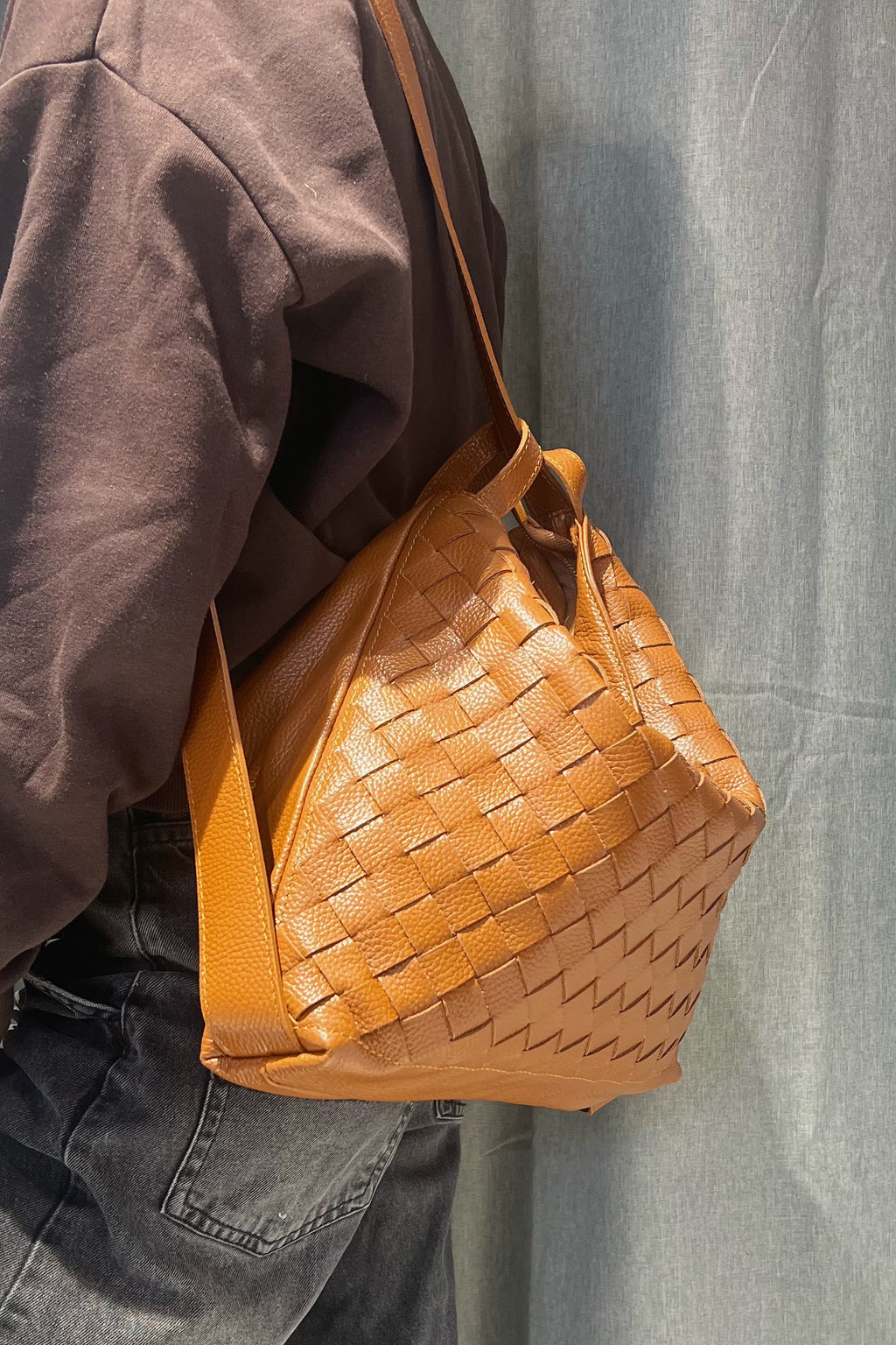 ZZ201 Camel Woven Leather Backpack