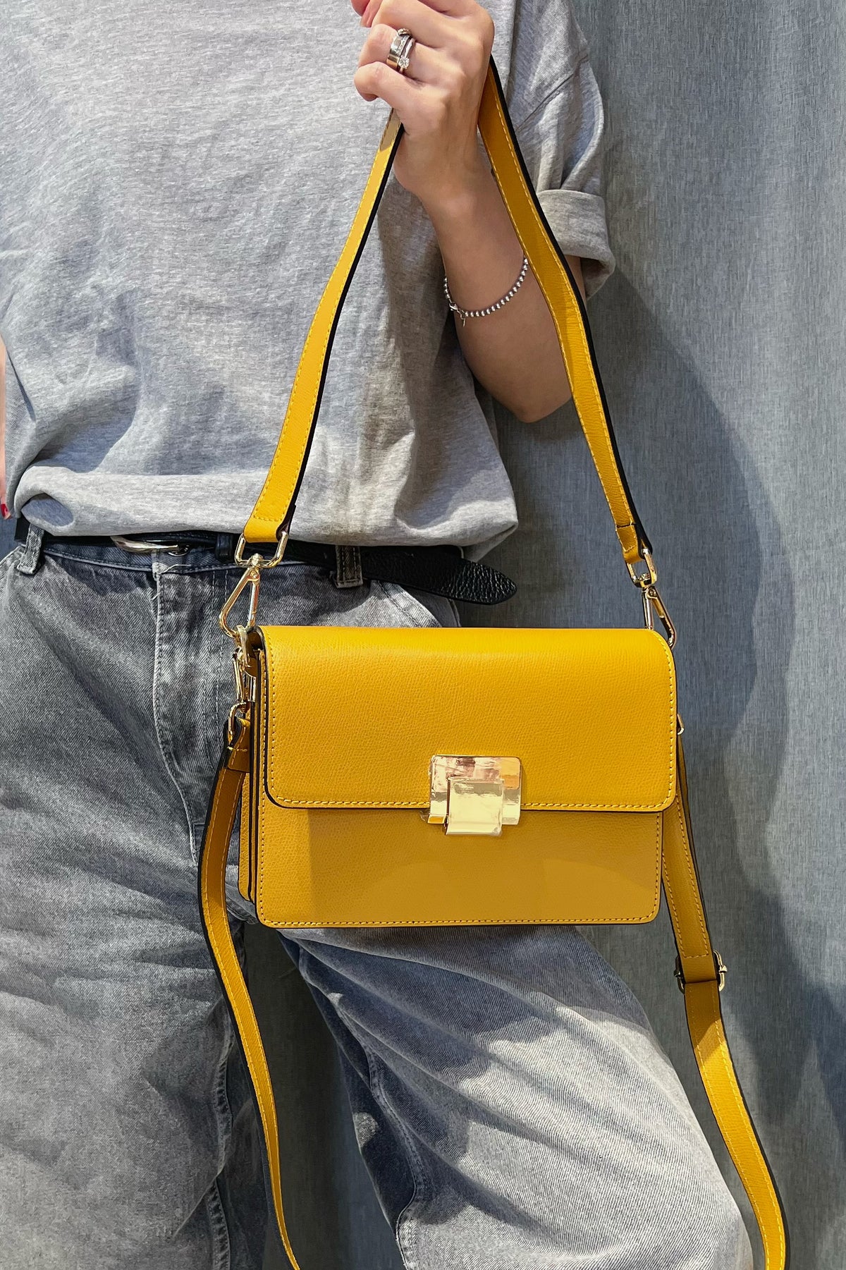 ZZ001 Mustard Leather Handbag