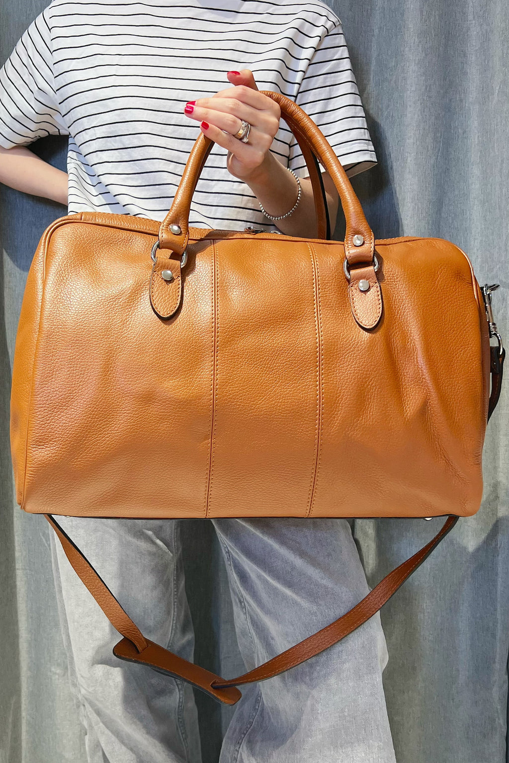 ZZ060 Camel Leather Travel Bag