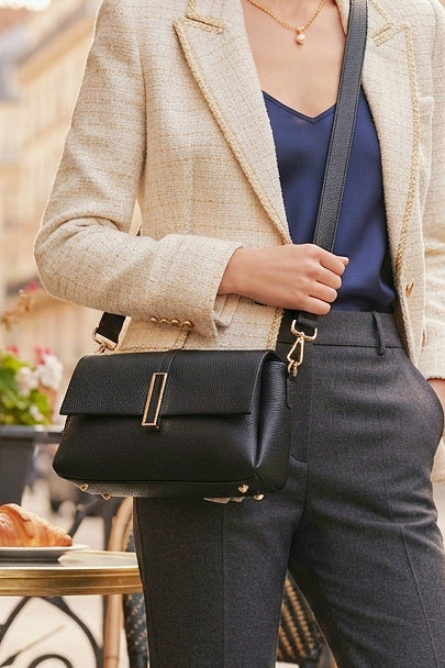ZZ139 Black Leather 3-Compartment Crossbody Bag