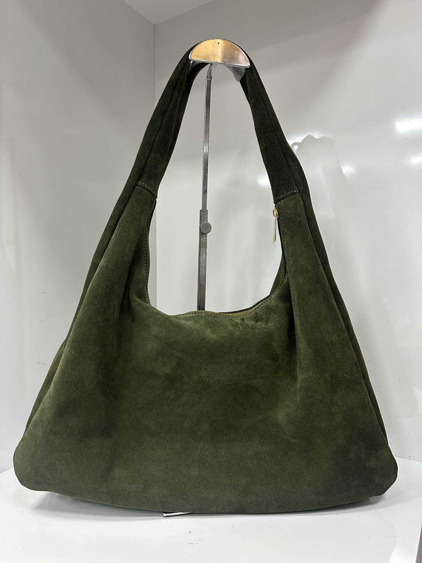 L0480 Bag 19.3in 7 Color Options