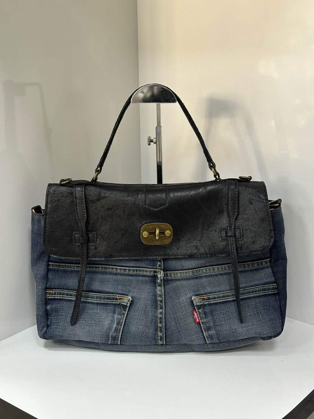 L0562 Bag 15.4in 9 Color Options