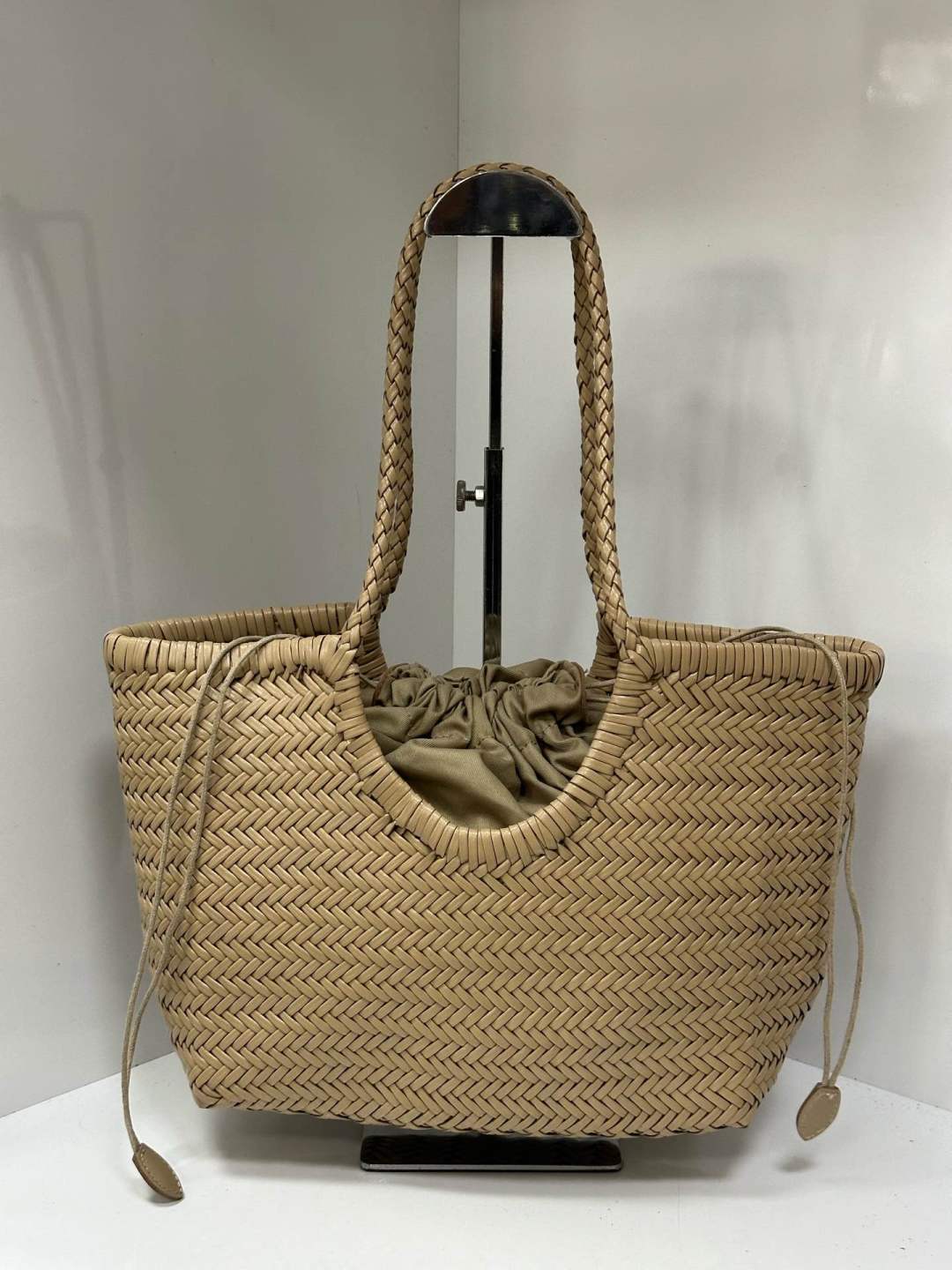 L0561 Bag 10.6in 6 Color Options