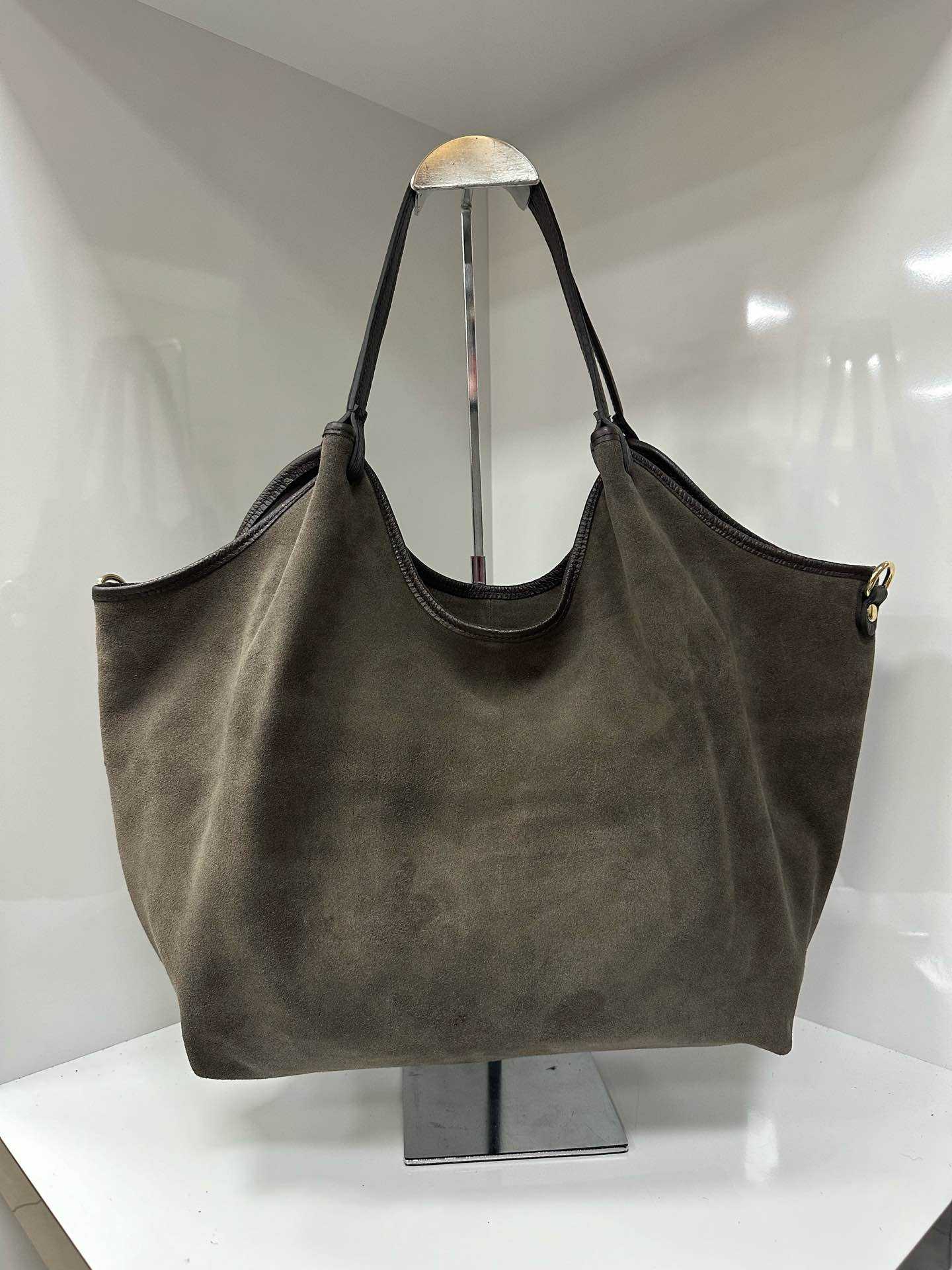L0284 Bag 22.0in 10 Color Options