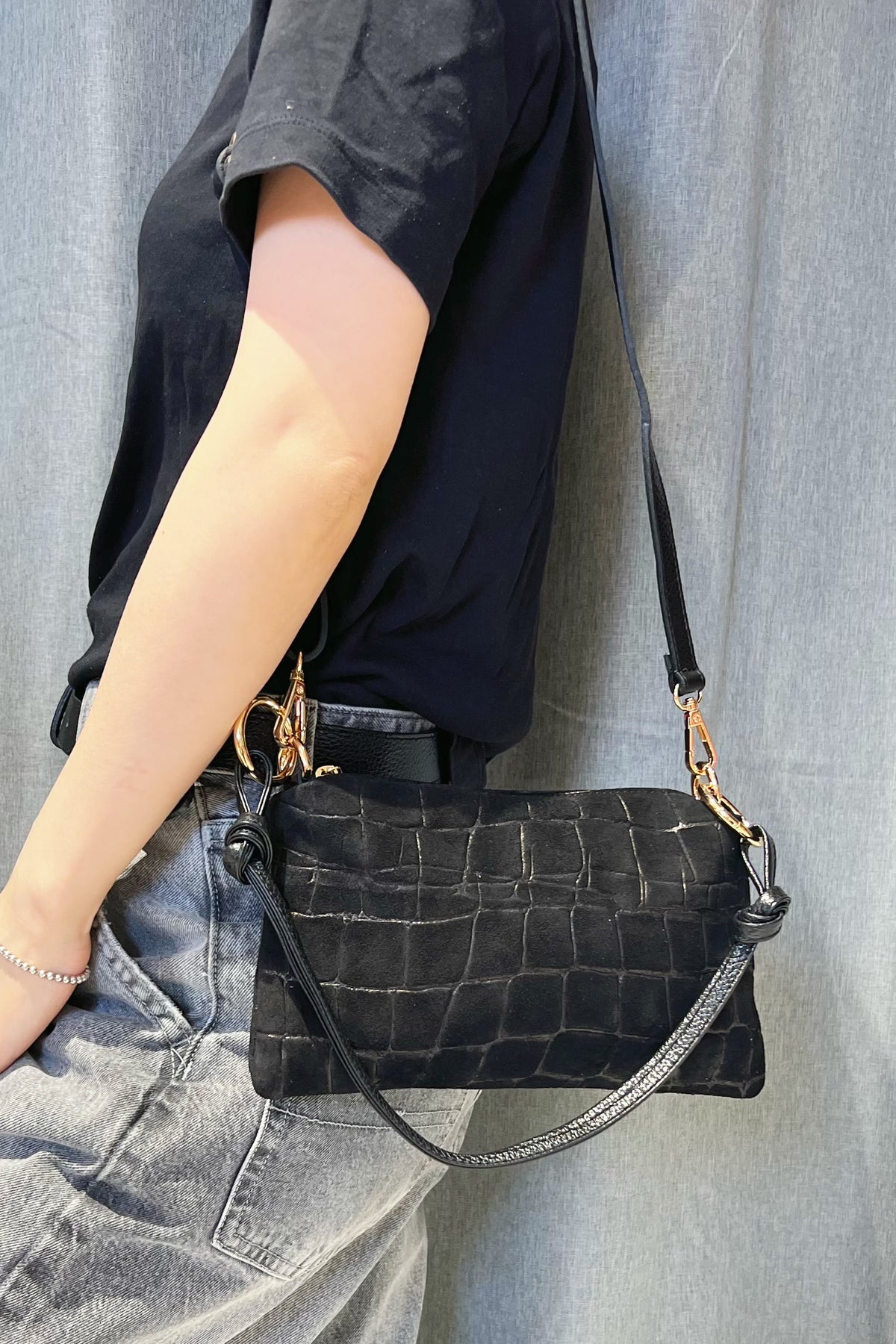ZZ012 Black Suede Handbag