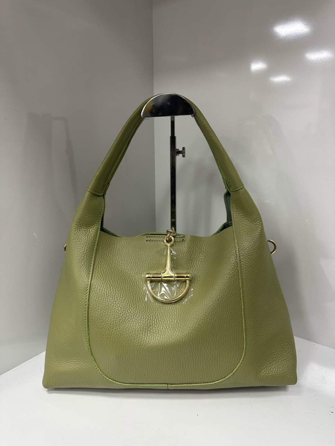 L0535 Bag 13.8in 9 Color Options