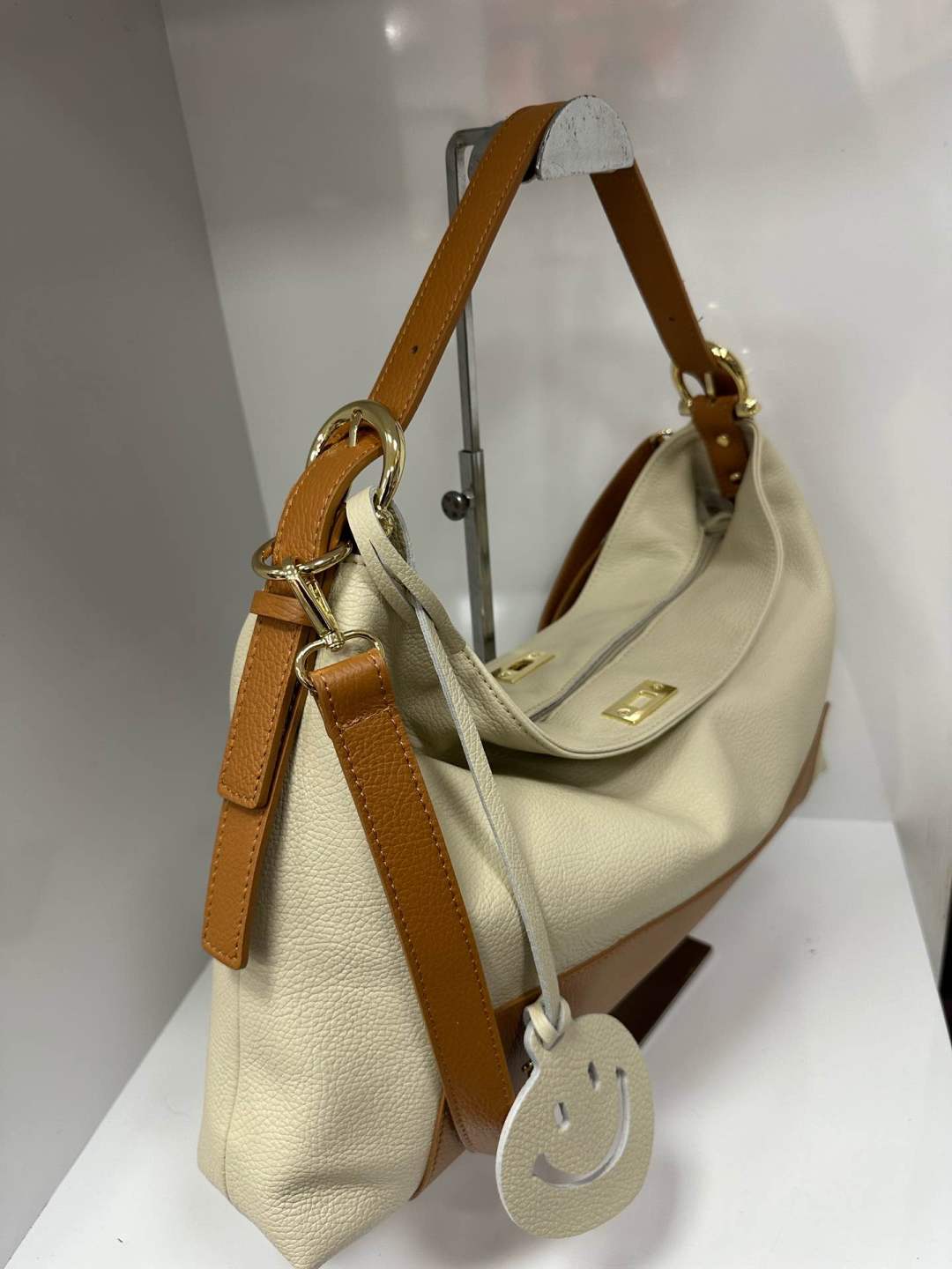 L0527 Bag 18.5in 9 Color Options