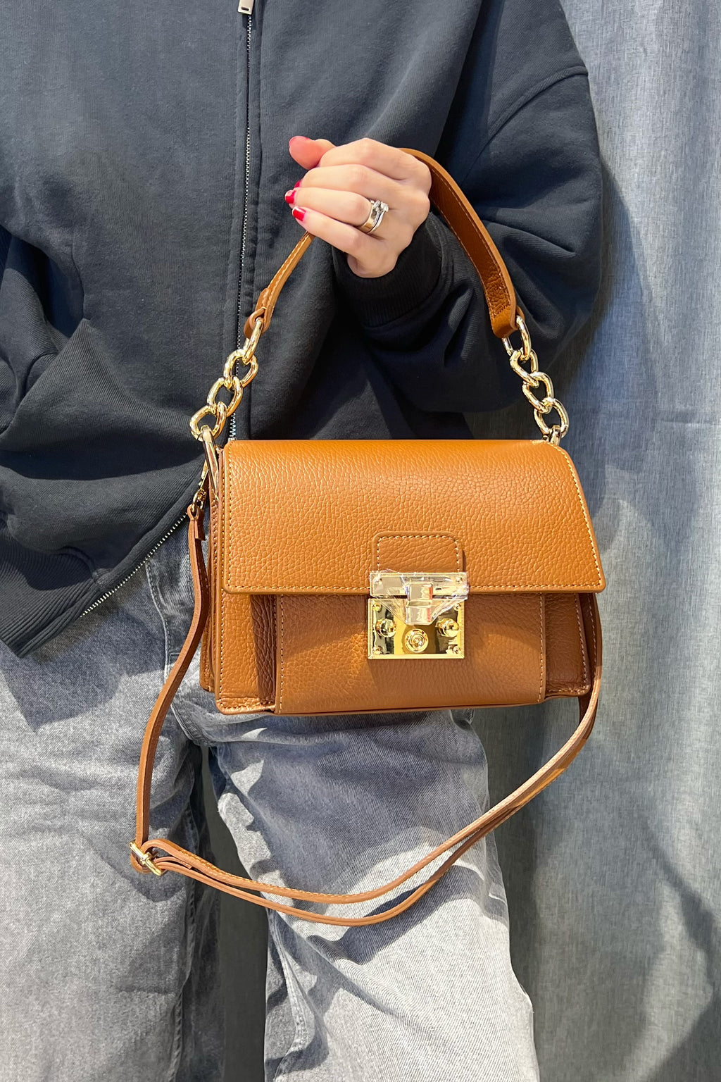 ZZ186 Camel Grained Leather Top Handle Bag