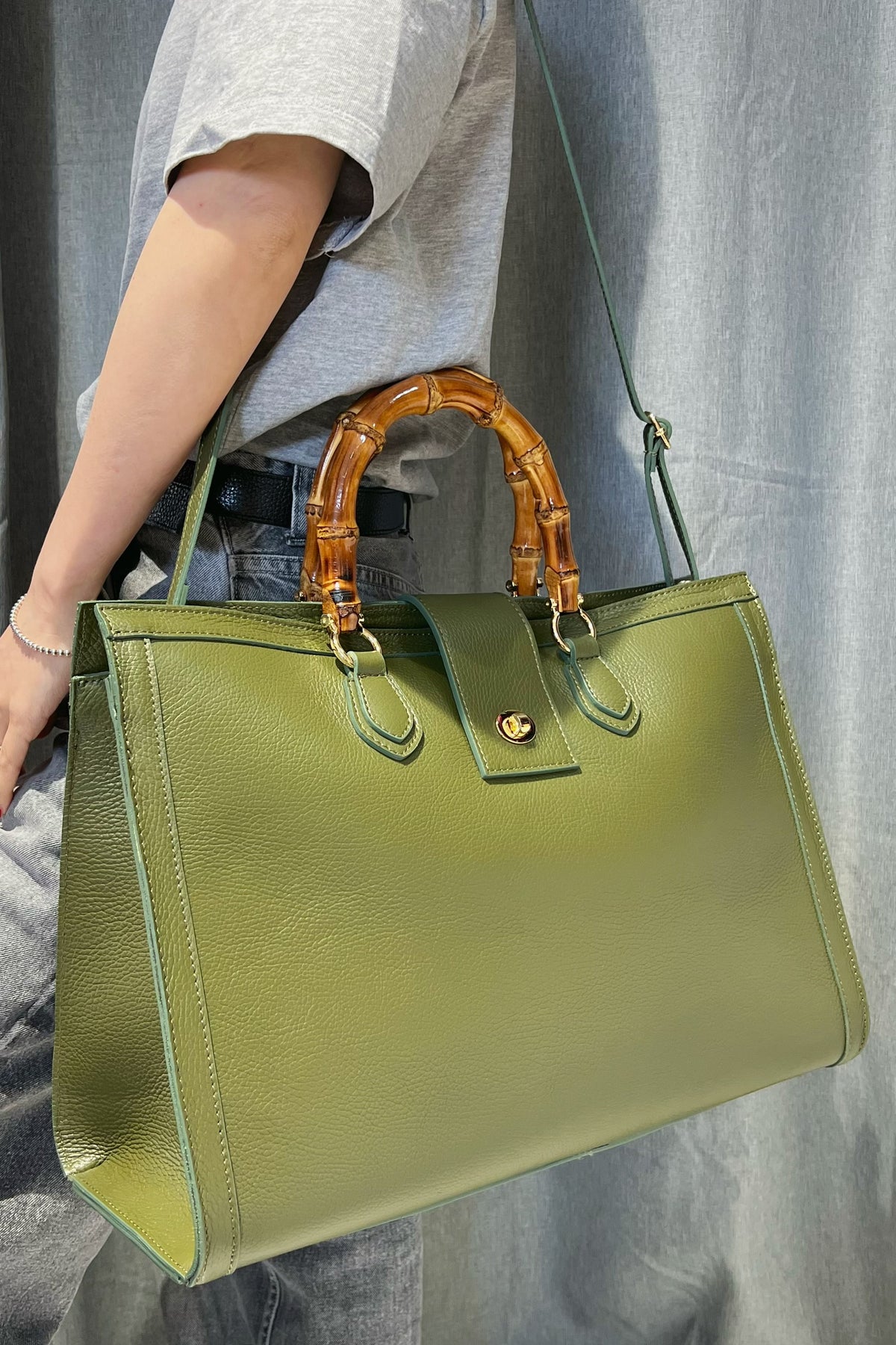 ZZ087 Khaki XL Bamboo Handle Handbag
