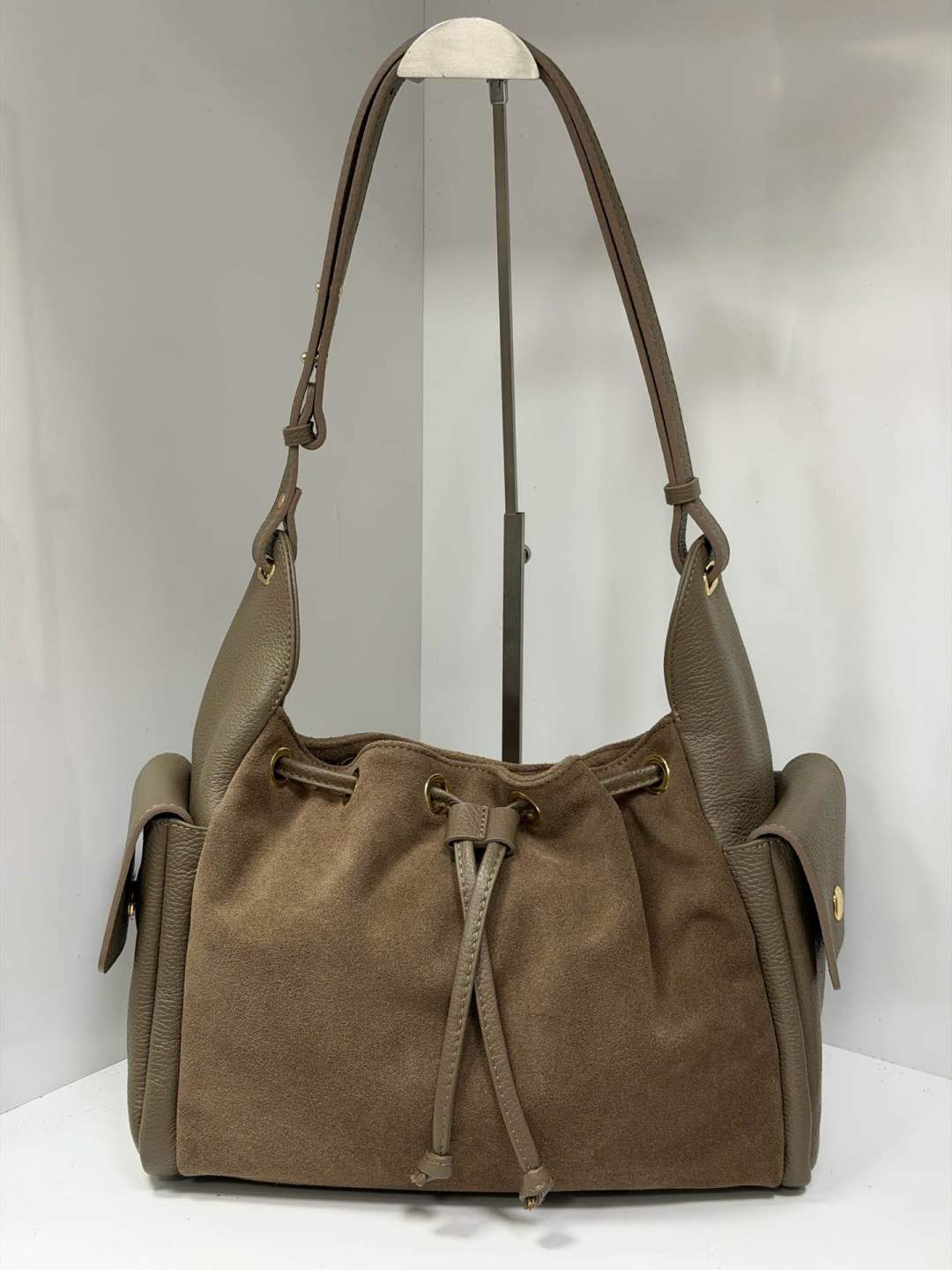 L0585 Bag 13.0in 5 Color Options