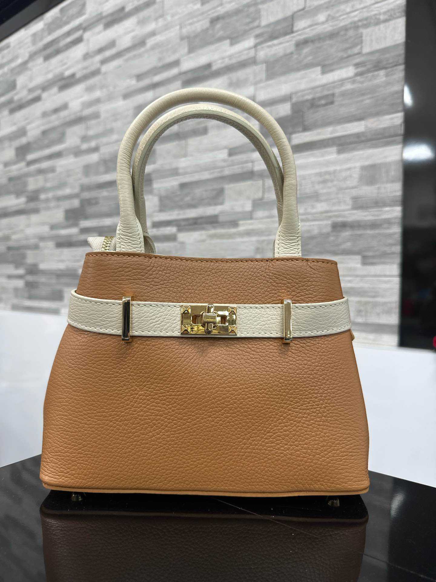 L0108 Bag 13 Color Options