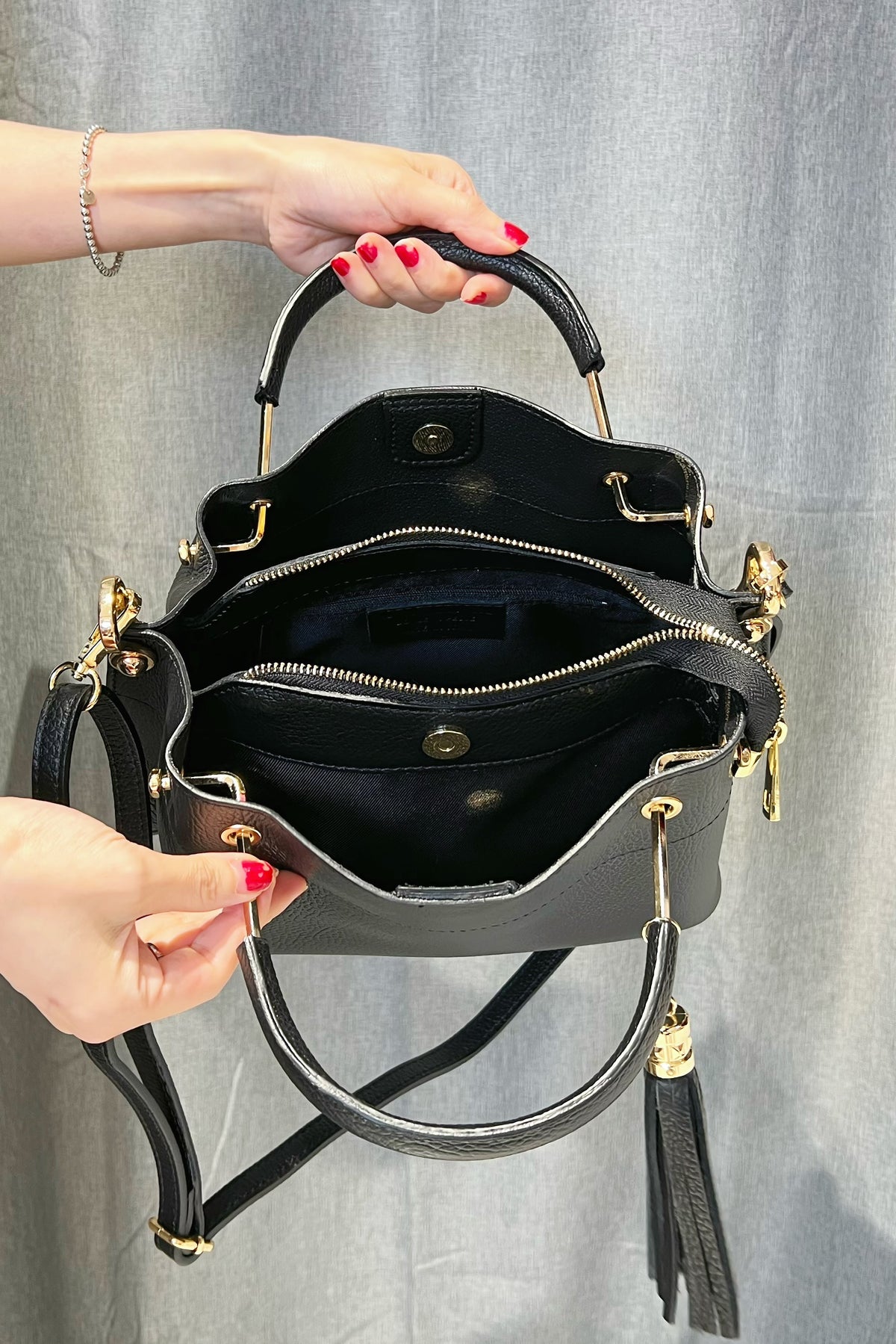 ZZ078 Black Leather 3-Compartment Handbag