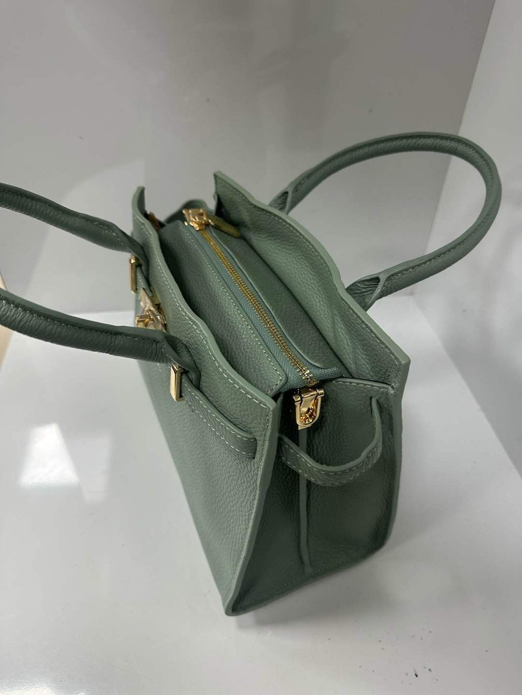 L0032 Bag 10.6in 11 Color Options