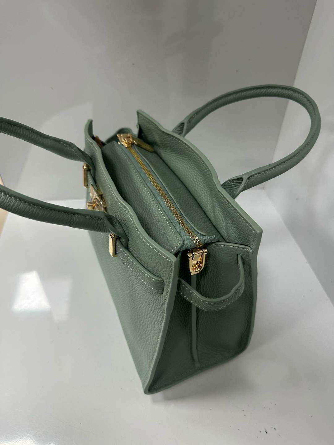 L0032 Bag 10.6in 11 Color Options
