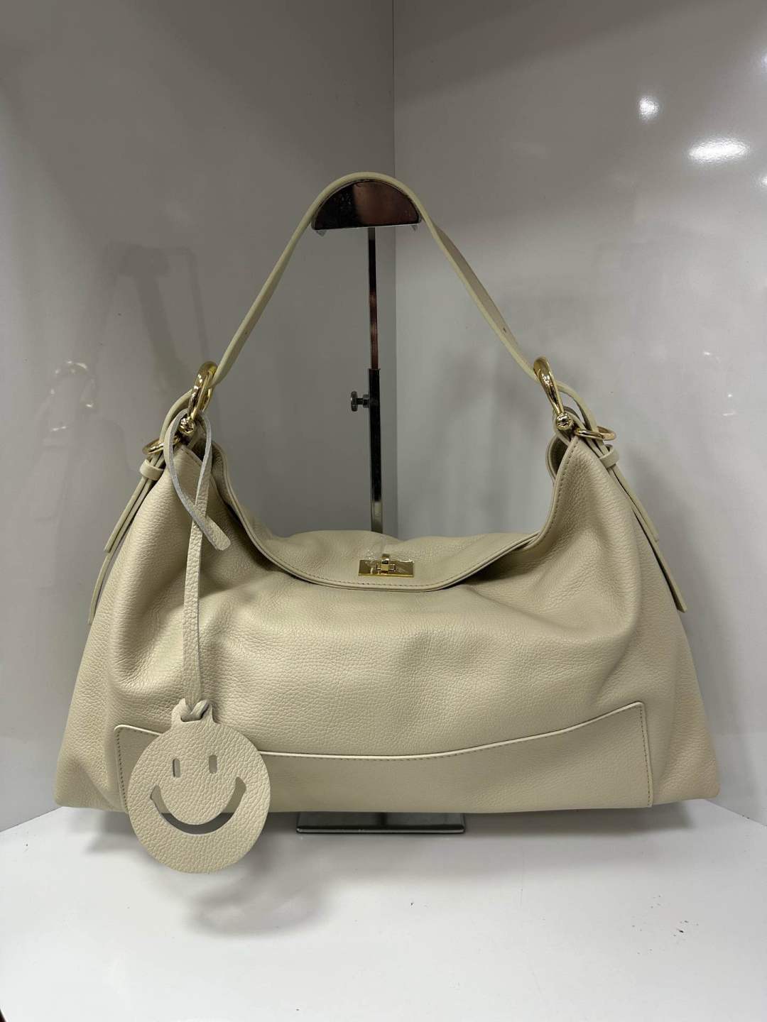 L0527 Bag 18.5in 9 Color Options