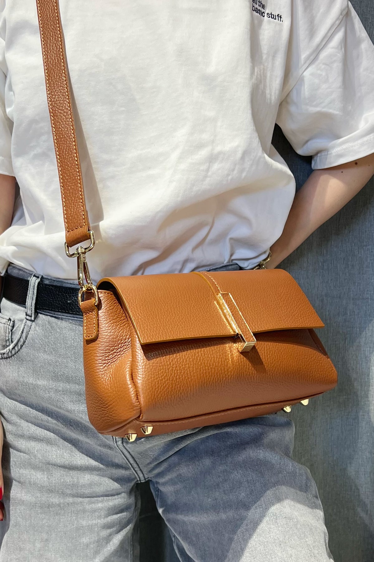 ZZ141 Camel Leather 3-Compartment Crossbody Bag