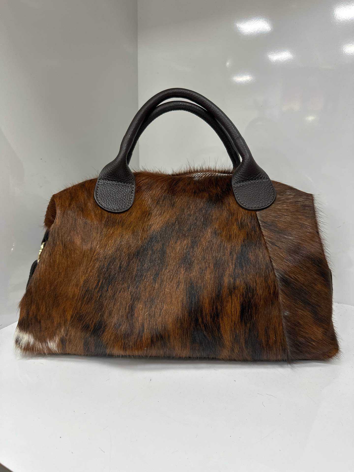 L0470 Bag 15.0in 2 Color Options