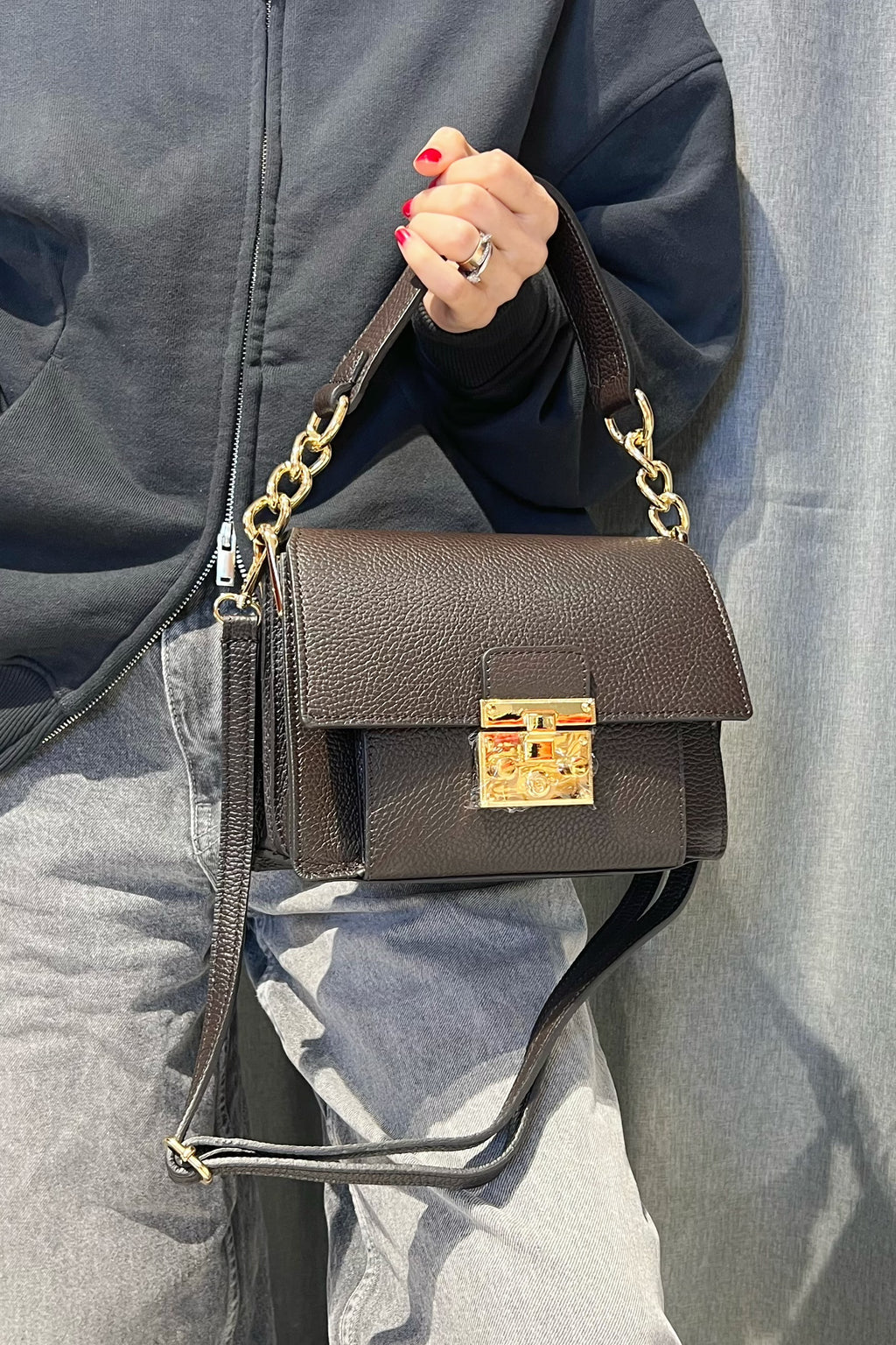 ZZ193 Brown Grained Leather Top Handle Bag