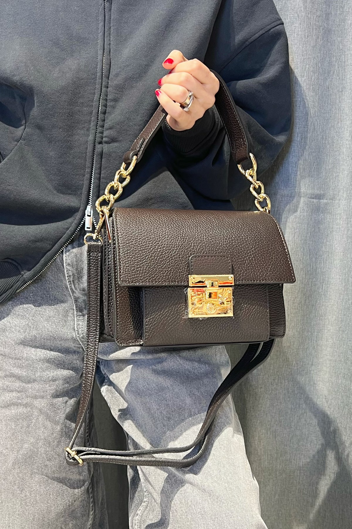 ZZ193 Brown Grained Leather Top Handle Bag