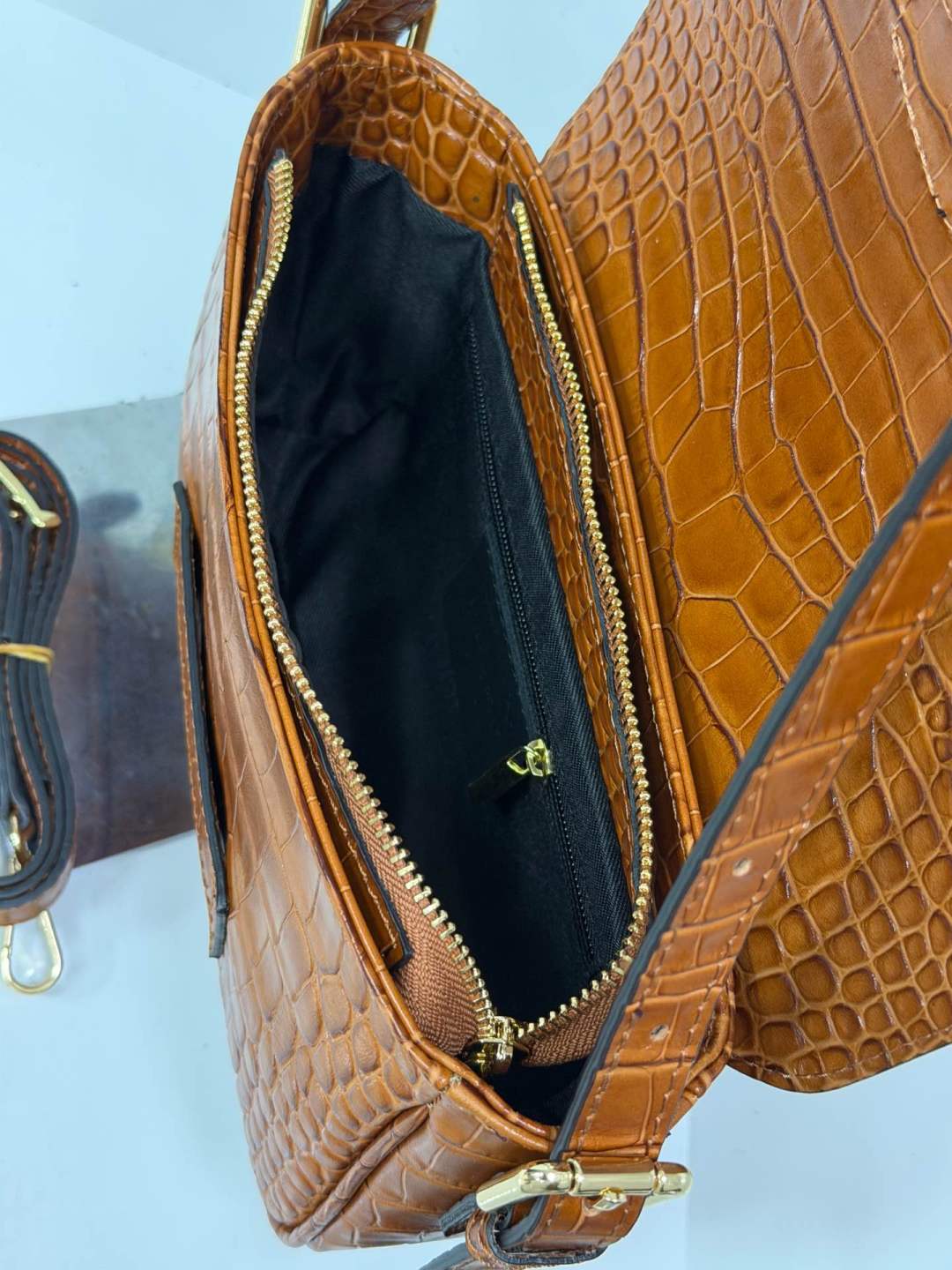 ST158 Tan Croco Print Leather Baguette Bag