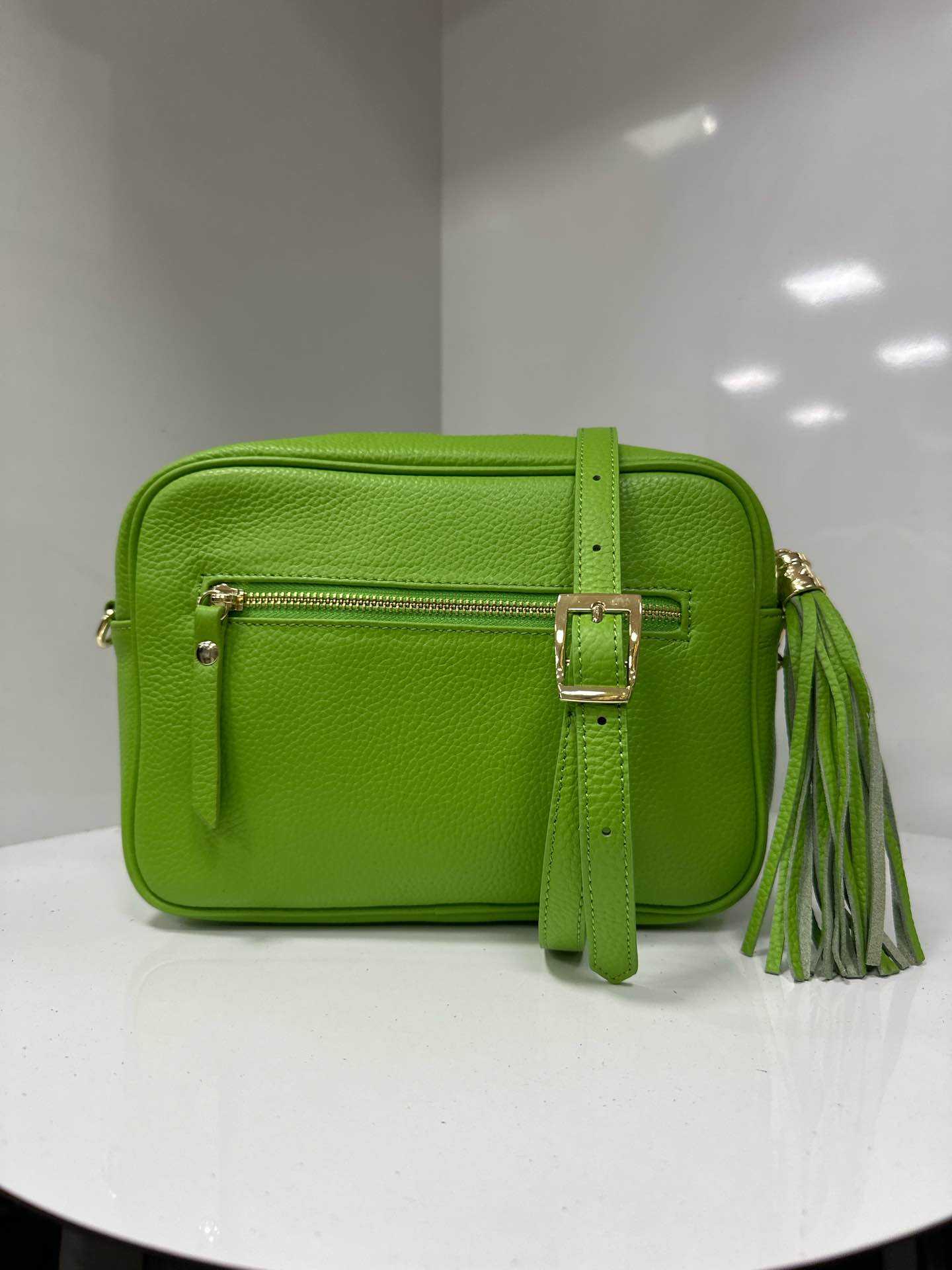 L0065 Bag 22 Color Options