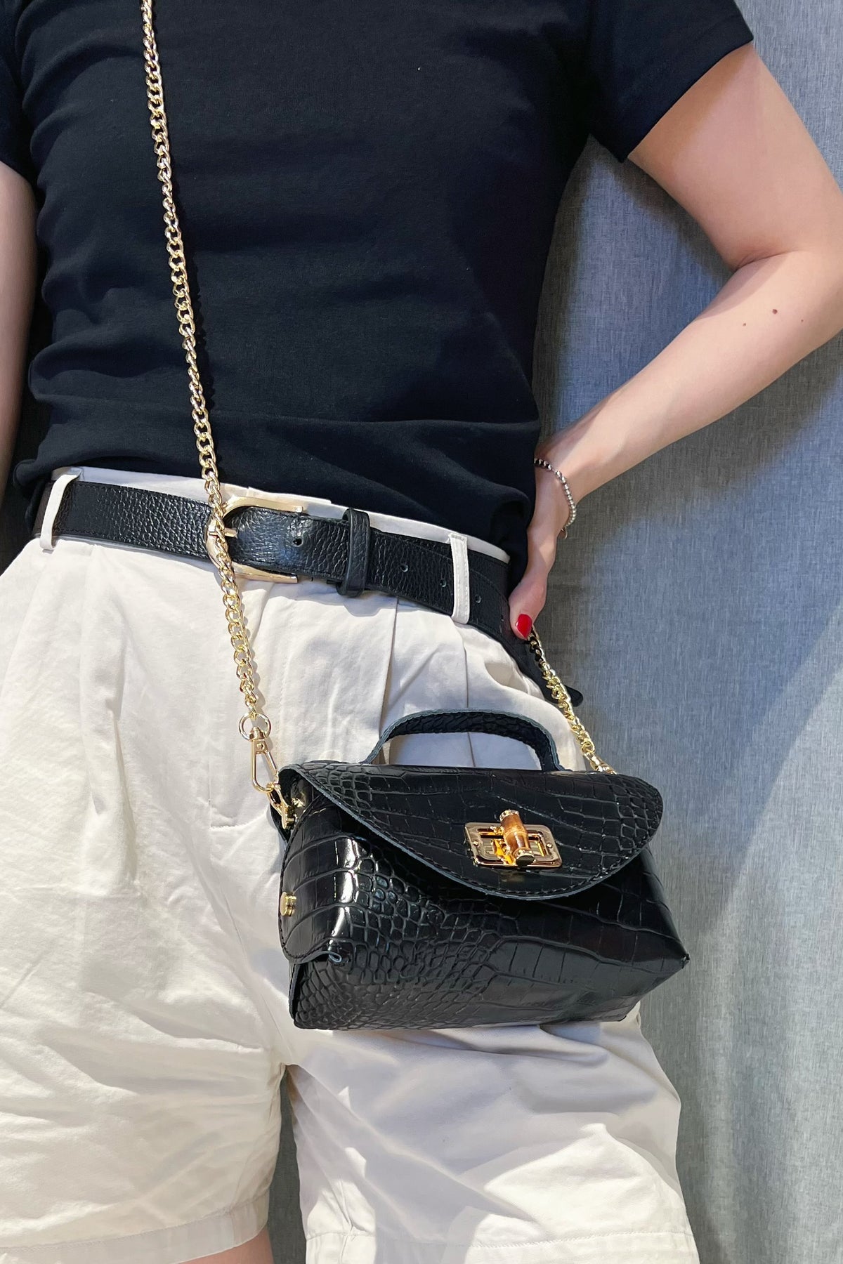 ZZ026 Black Croco Chain Crossbody Bag