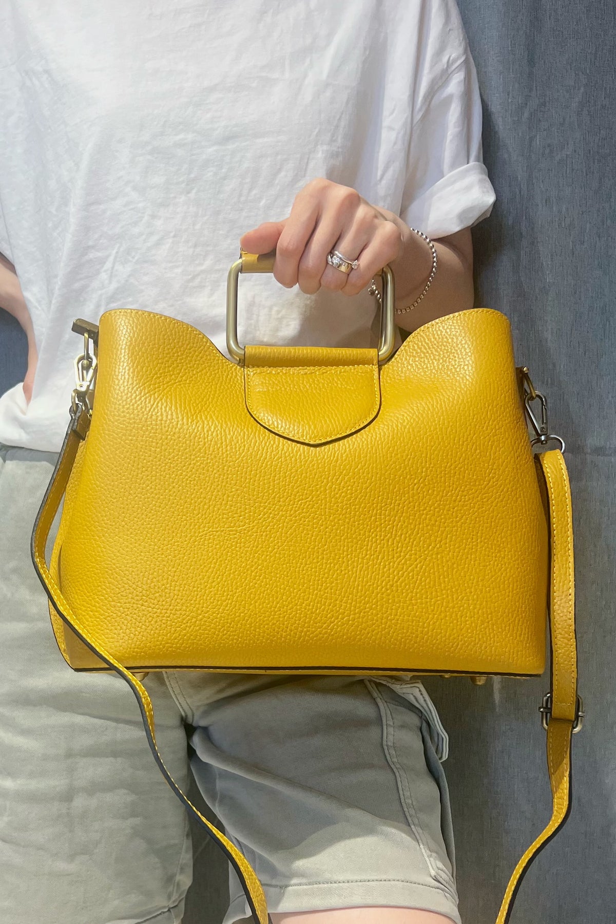 ZZ019 Mustard Grained Leather Handbag