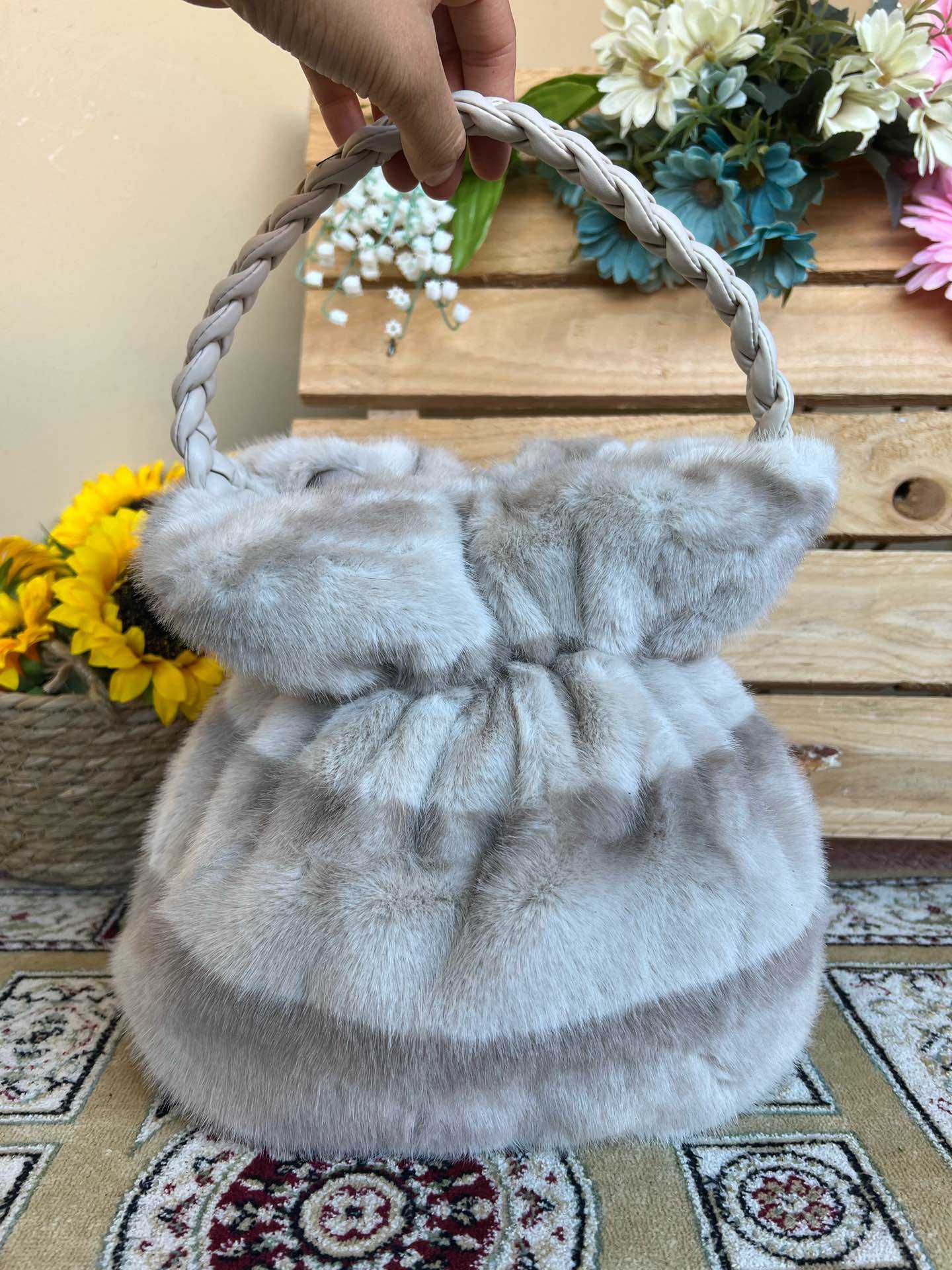 MIREMB27 Bag 1 Color Option