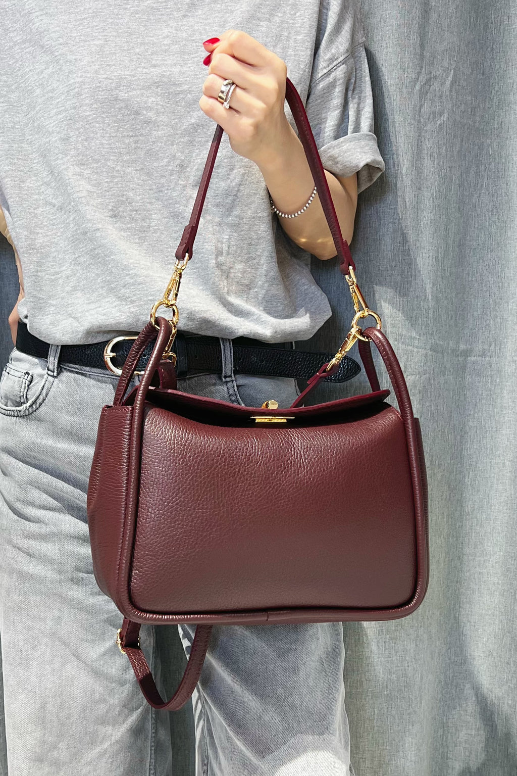 ZZ149 Burgundy Leather Top Handle Bag