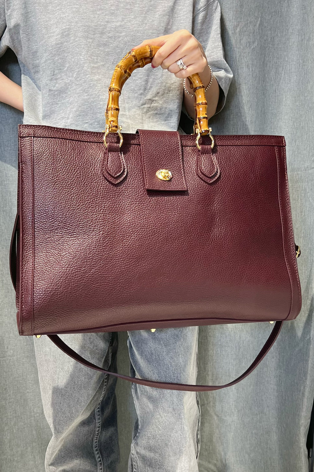 ZZ090 Burgundy XL Bamboo Handle Handbag