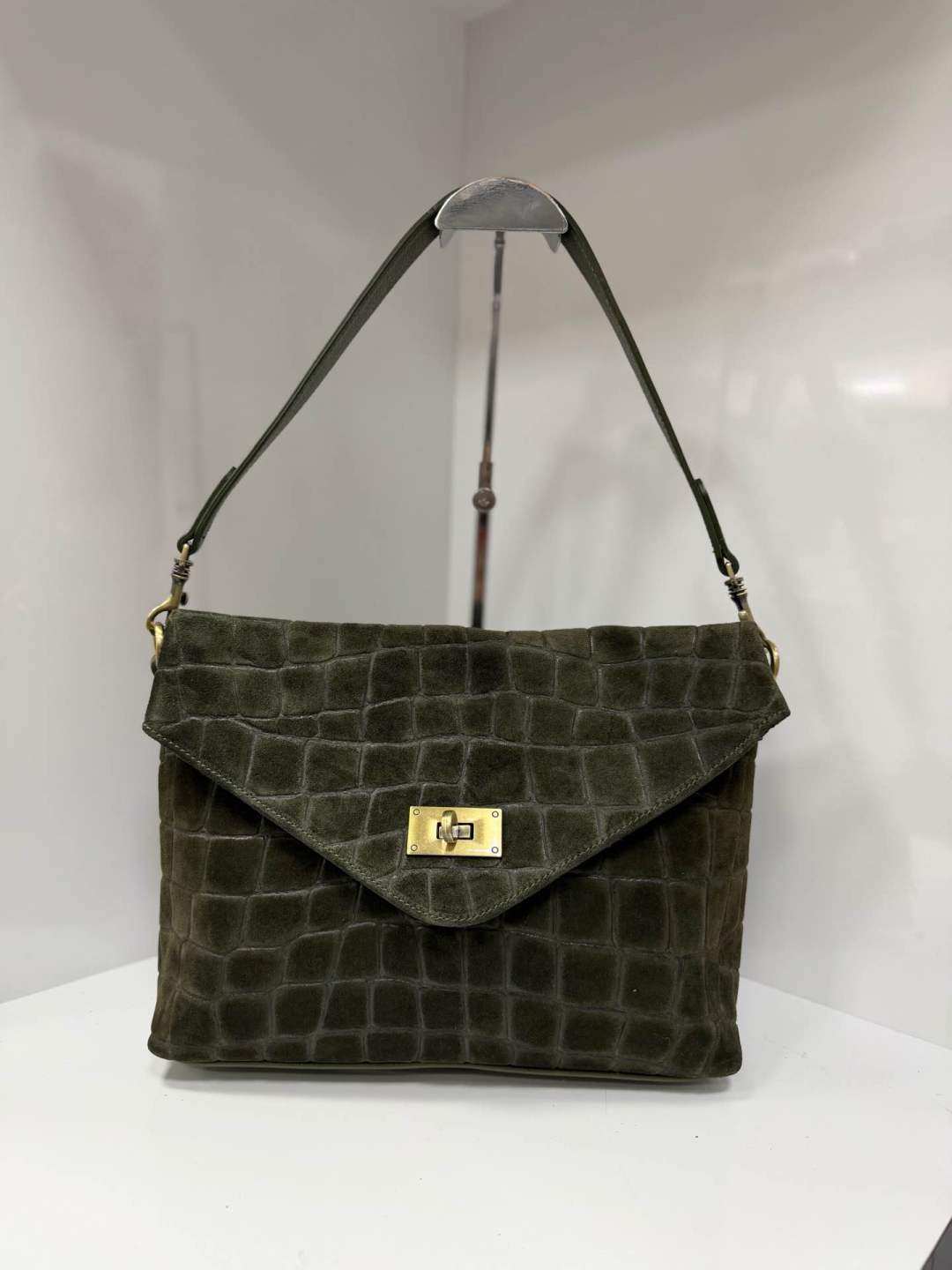 St060 Green Shoulder Bag