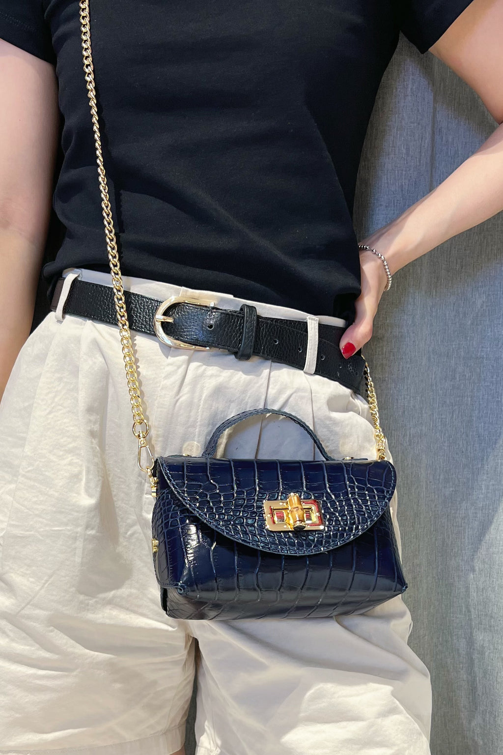 ZZ029 Navy Croco Chain Crossbody Bag