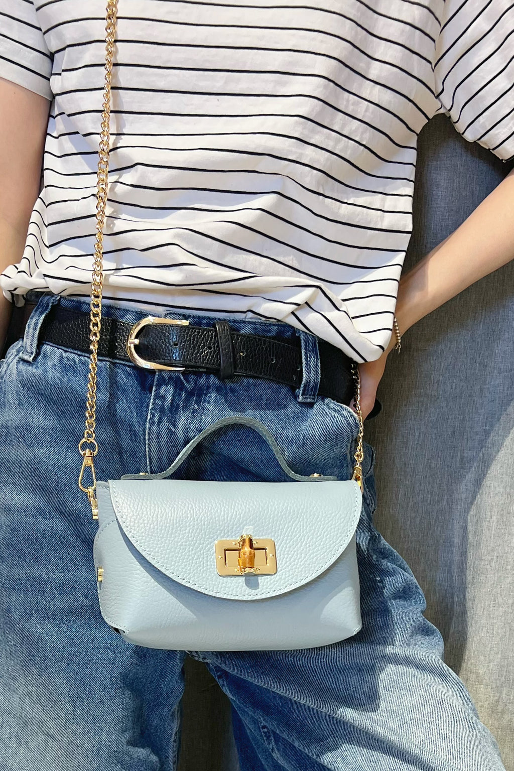 ZZ128 Sky Blue Grained Leather Chain Crossbody Bag