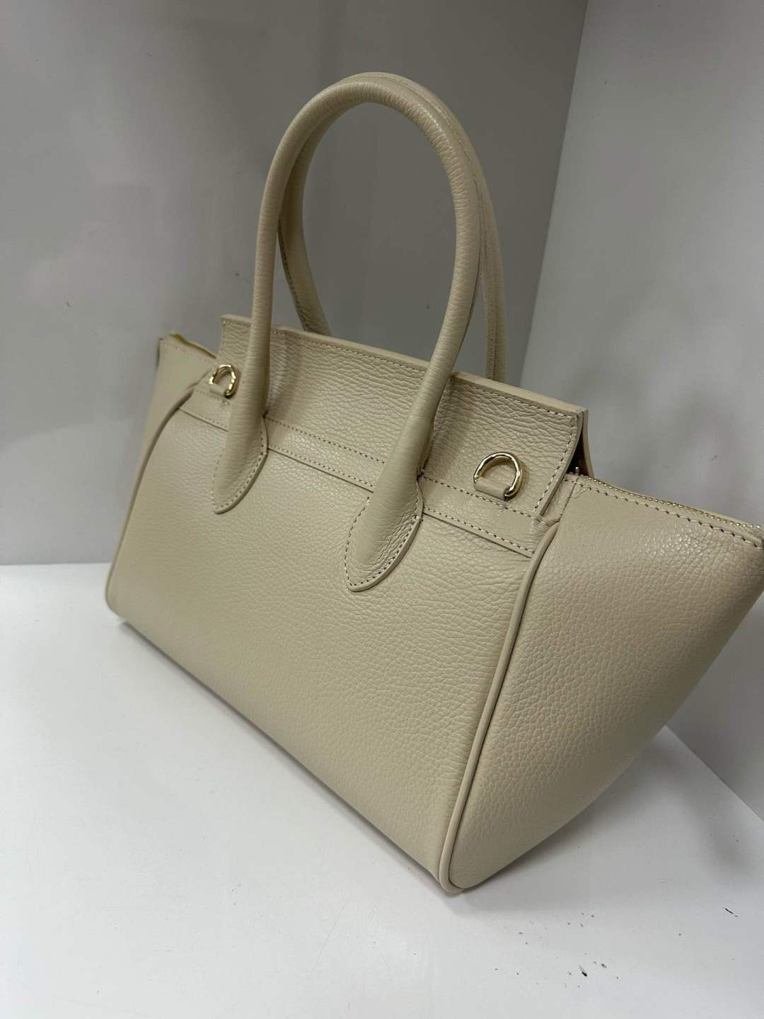 L0516 Bag 8.7in 9 Color Options