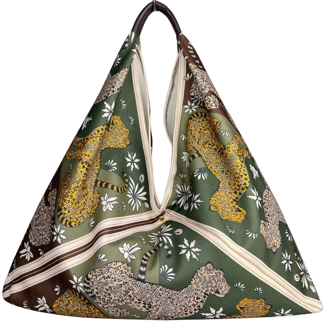 Mi165 Olive Leopard-Print Tote