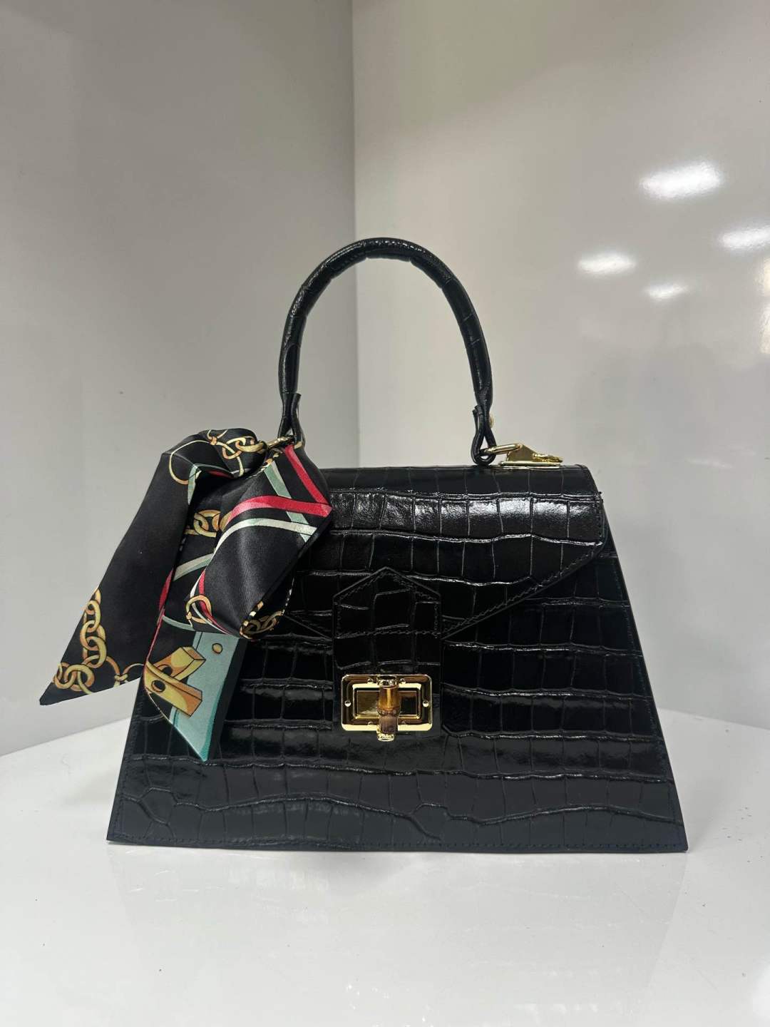 L0504 Bag 10.6in 12 Color Options