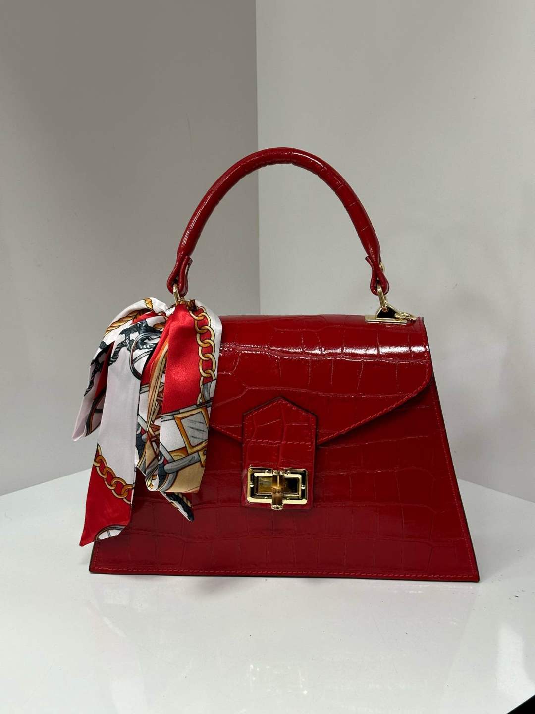 L0504 Bag 10.6in 12 Color Options