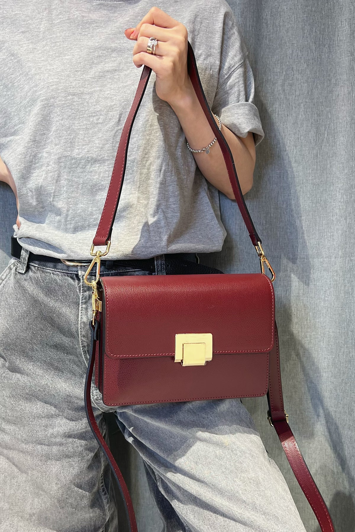 ZZ005 Burgundy Leather Handbag