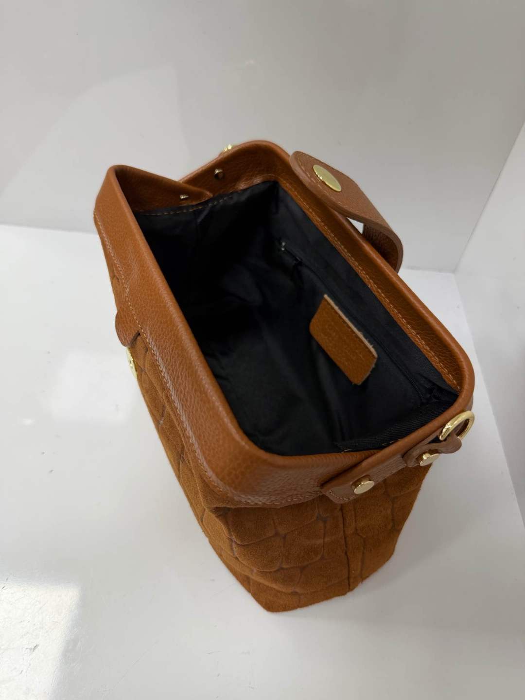 L0598 Bag 10.6in 8 Color Options