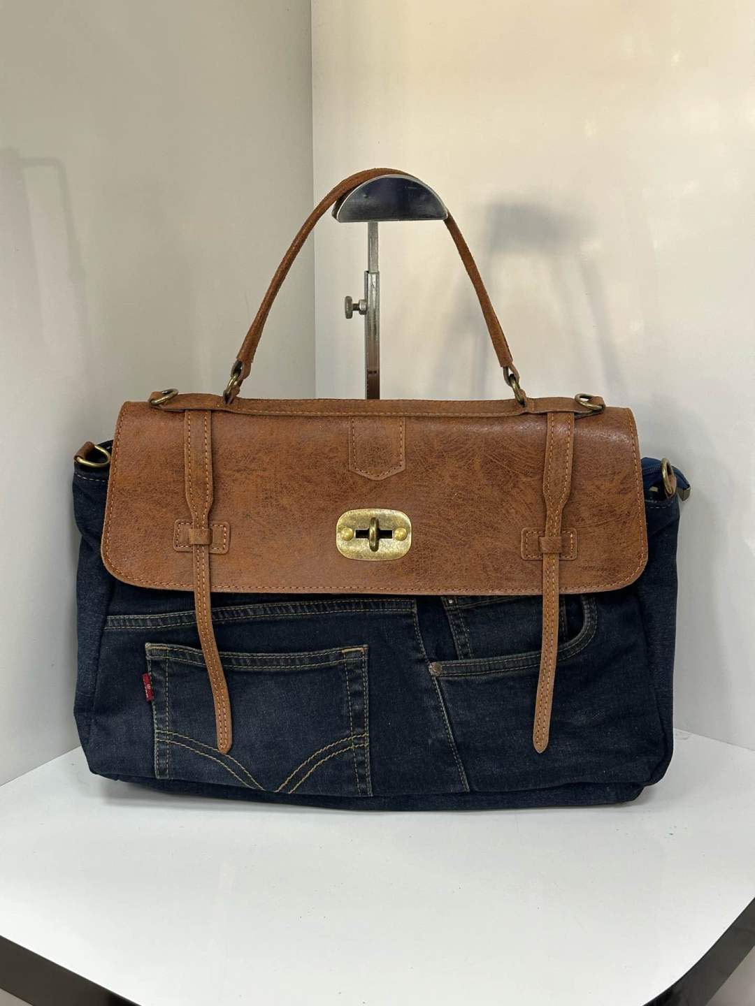 L0562 Bag 15.4in 9 Color Options