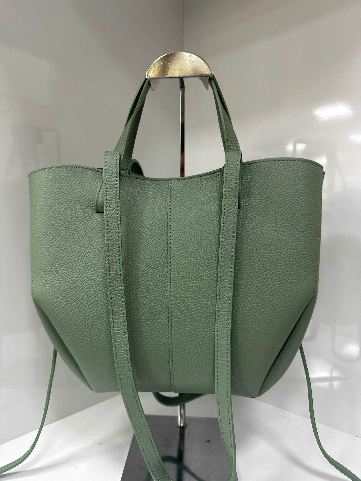 L0248 Bag 17.3in 12 Color Options