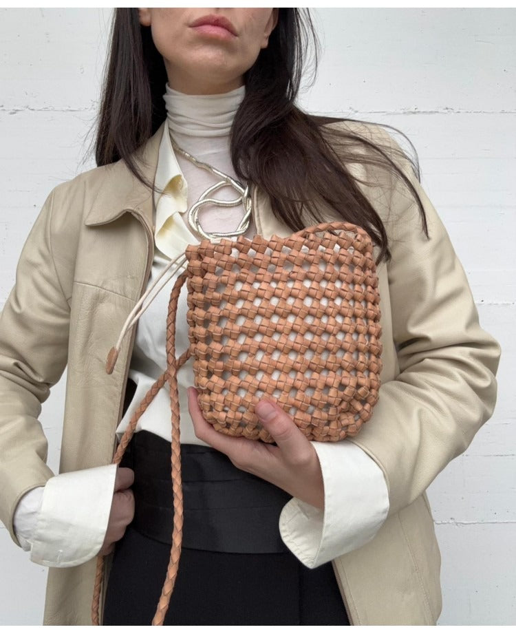 IT5804WB Woven Bucket Bag with Internal Pouch - Warm Beige