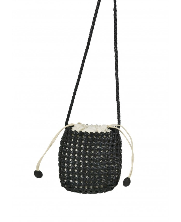 IT5804BK Woven Bucket Bag with Internal Pouch - Black